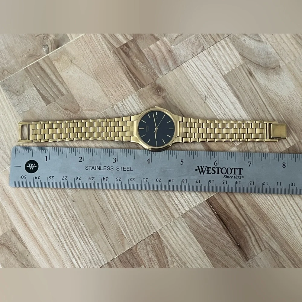 Seiko Rare Vintage Men’s Watch Gold-Tone Weave Bracelet Black Dial Date